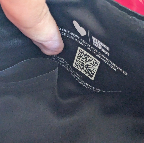 Yves Saint Laurent - Picture 13 of 14